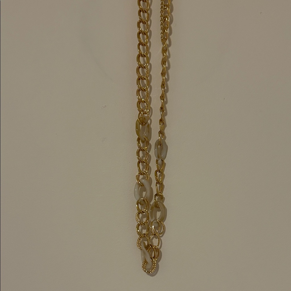 Elegant Gold Chain Necklace